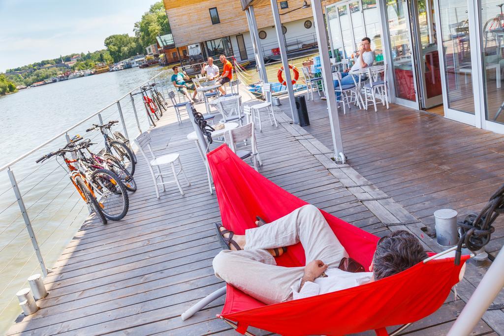 Arkabarka 2- Floating Dream Rooms And Apartments เบลเกรด ภายนอก รูปภาพ