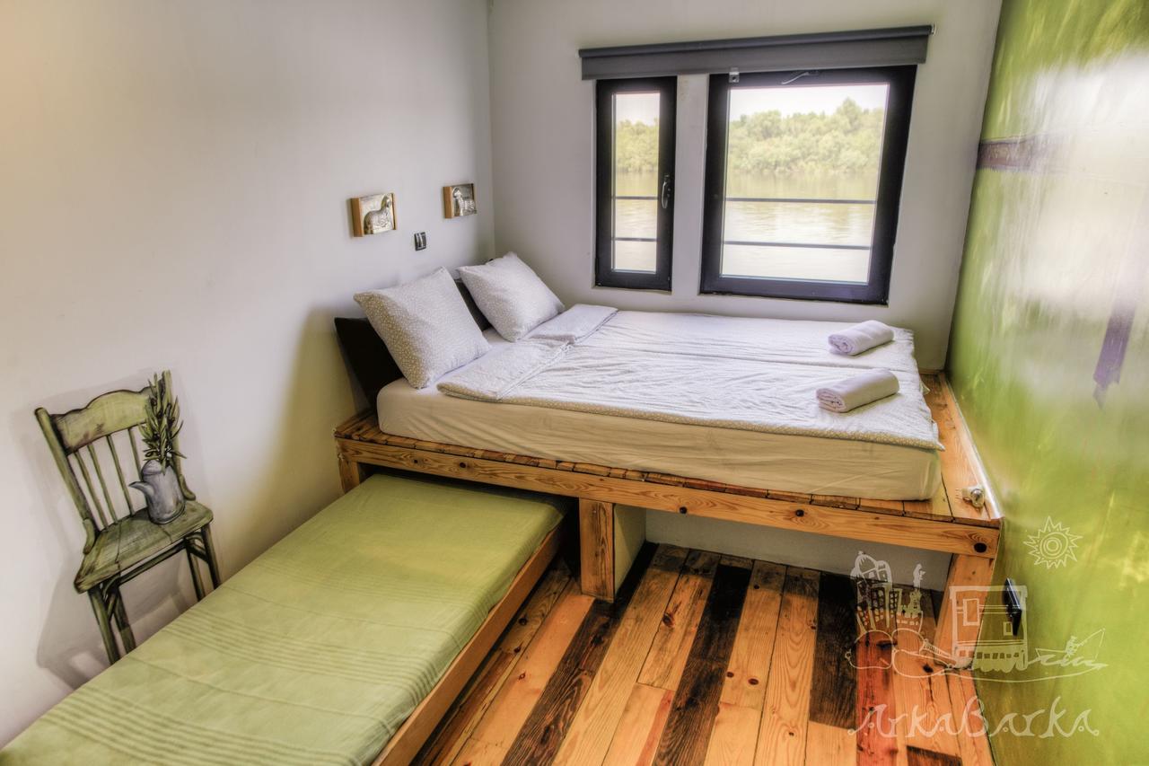 Arkabarka 2- Floating Dream Rooms And Apartments เบลเกรด ภายนอก รูปภาพ