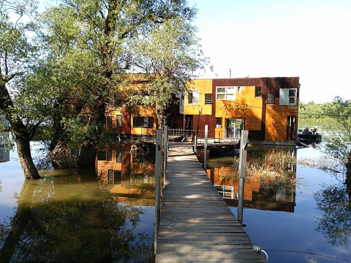 Arkabarka 2- Floating Dream Rooms And Apartments เบลเกรด ภายนอก รูปภาพ